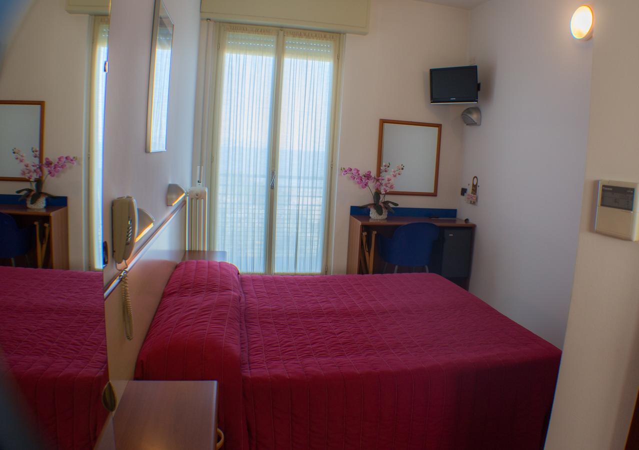 Hotel Brasilia Lido di Classe Esterno foto